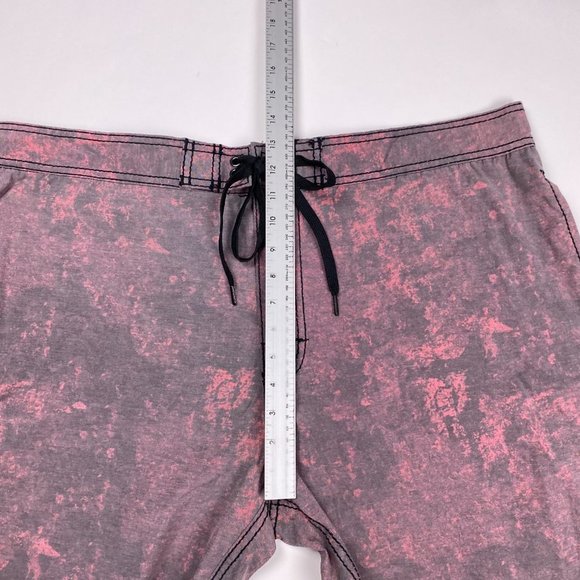 NEW True Religion Boardwalk Board Walk Swim Shorts Mens Size 42 Red Trunks - Picture 8 of 11